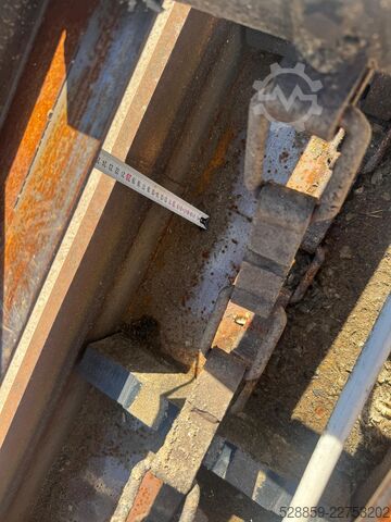 Scraper conveyor  