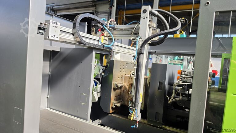 Injection molding machine ENGEL Victory 330-120 Tech