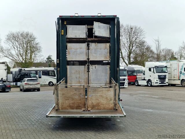 Viehtransport CUPPERS LVA 10-10 AL 3 deck livestock trailer - BPW Axl...
