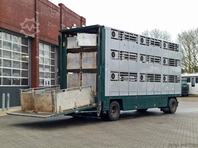 Viehtransport CUPPERS LVA 10-10 AL 3 deck livestock trailer - BPW Axl...