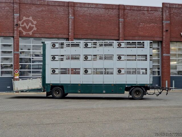 Viehtransport CUPPERS LVA 10-10 AL 3 deck livestock trailer - BPW Axl...