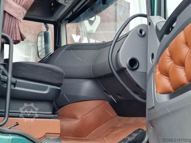 Viehtransport DAF XF 440 SuperSpaceCab 6x2*4 - Cuppers 1-2-3 deck...