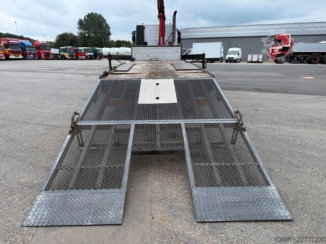 Autotransporter LKW IVECO Stralis 420 6x2 Maschinetransport HMF1823 Crane