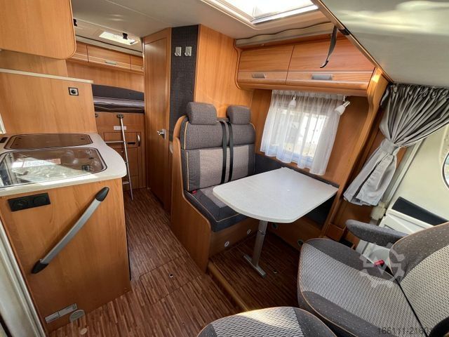 Integriertes Wohnmobil DETHLEFFS Globebus I 001 - Hub/Festbett -  -