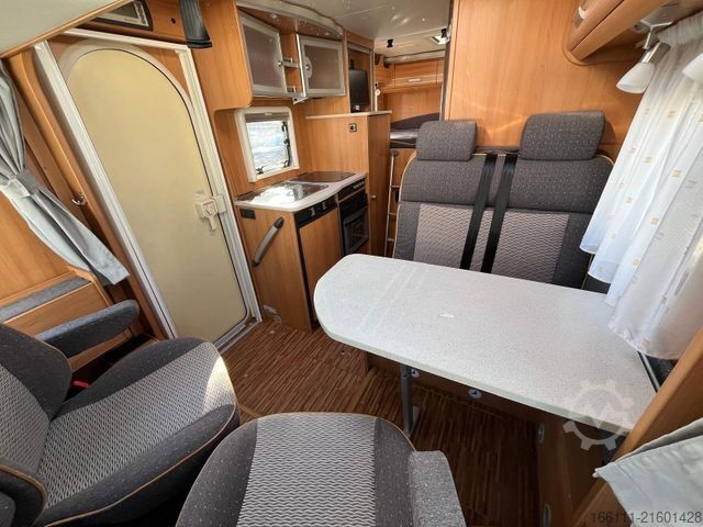 Integriertes Wohnmobil DETHLEFFS Globebus I 001 - Hub/Festbett -  -