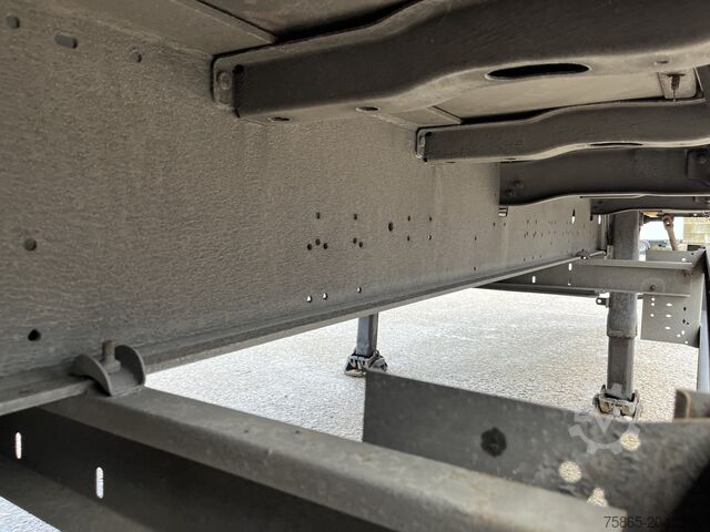 Box body Schmitz Cargobull SCB S3B / Box Trailer / BPW Drum / APK TUV 01-26