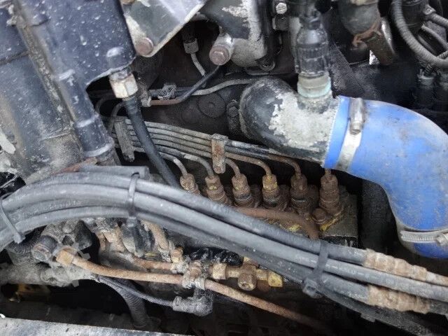 Schwerlast MAN TGA 33.460 manual fuel pump