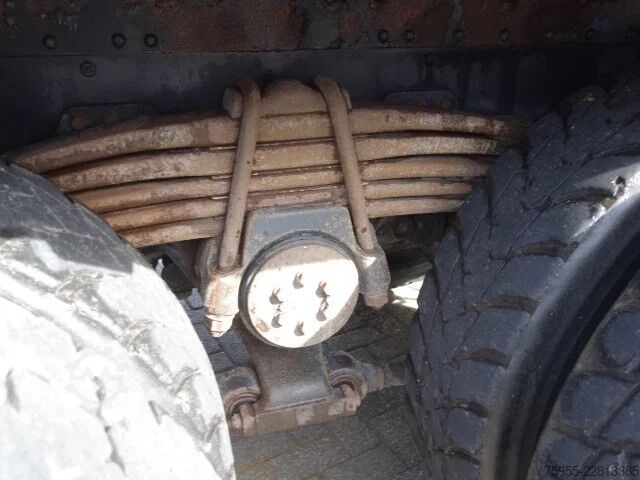 Schwerlast MAN TGA 33.460 manual fuel pump