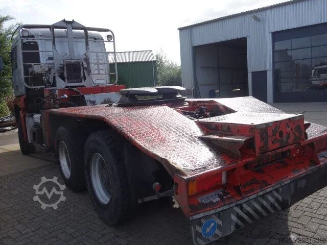 Schwerlast MAN TGA 33.460 manual fuel pump