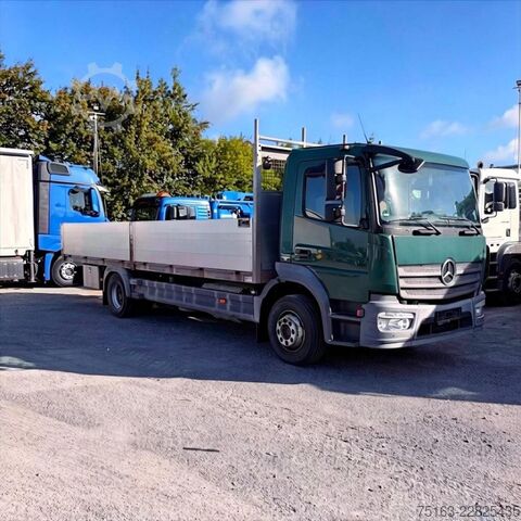 Flatbed truck MERCEDES-BENZ Atego 1230 L Pritsche Gerüstbaupritsche