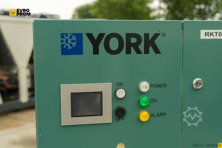 Chiller Used Watercooled Chiller York YCSE0181 180 kW 2016 yom