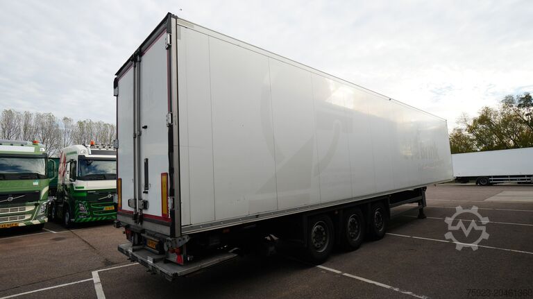 Kühl-/Tiefkühltransport Schmitz Cargobull 3 AXLE FRIGO TRAILER