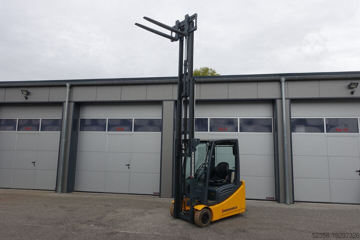 Electric forklift triplex Jungheinrich 1,6t EFG216 TRIPLEX SS Batterie 87%
