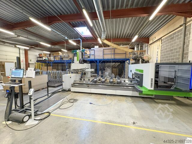 5-Achs-Bearbeitungszentrum BIESSE ROVER A - SYNCHRO