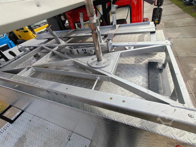 Löschfahrzeug Iveco Eurocargo 150E27 Magirus ladderwagen 30 meter