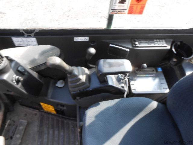 Mini excavator HITACHI ZX22U-2CLR , Powertilt