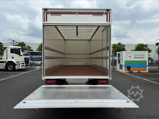 Suitcase MAN TGL 12.220 BL 4x2 | laadbak 730 cm + laadklep 2...