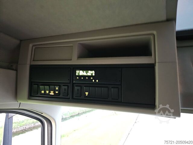 Standard-SZM VOLVO FH 500 6X2 STEERED PTO+HYDR