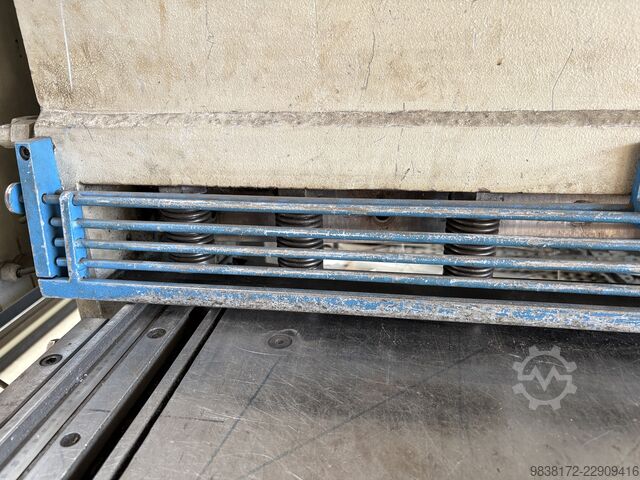 Hydraulic guillotine shear BAYKAL 3100 X 6
