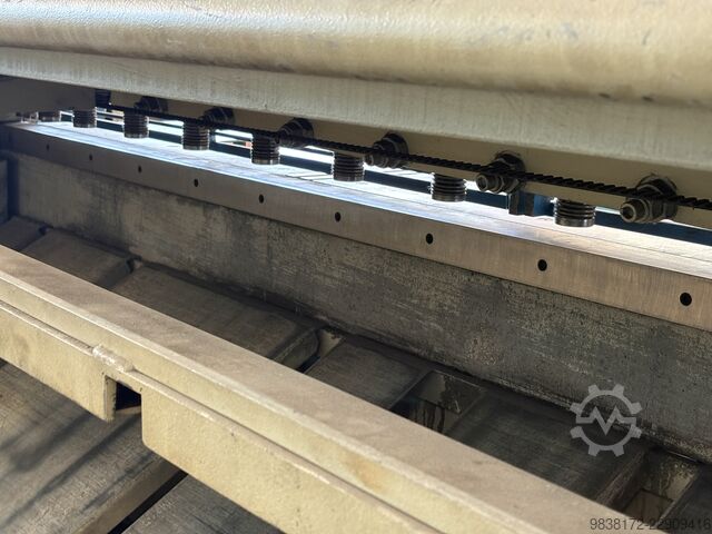 Hydraulic guillotine shear BAYKAL 3100 X 6