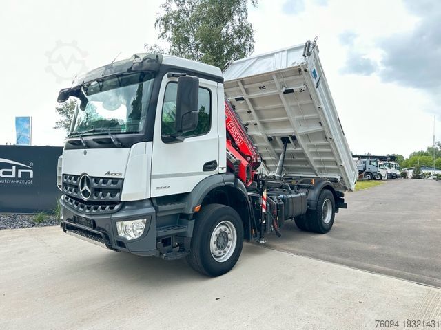 Kipper LKW MERCEDES-BENZ Arocs 1832 4x2 Kipper Kran FUNK AHK 35to