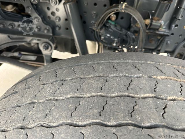 Kipper LKW MERCEDES-BENZ Arocs 1832 4x2 Kipper Kran FUNK AHK 35to