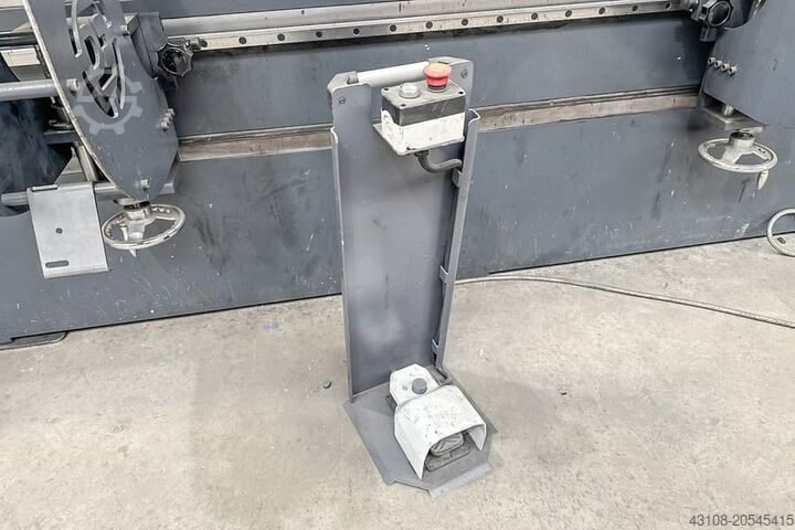 Press brake DENER PX 30320