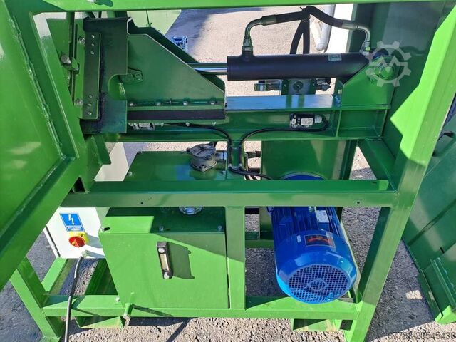 Automatic kindling wood splitter AMIX ŁPR-250