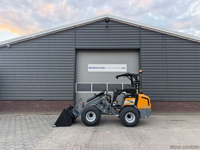 Giant G2500 X-TRA HD loader NEW with PRO-INCHING GIANT G2500 X-TRA HD shovel NIEUW met PRO-INCHING