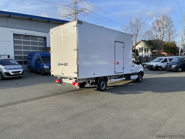 Transporter with suitcase MERCEDES-BENZ Sprinter 317 Möbelkoffer mit Türen