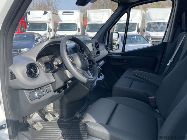 Transporter with suitcase MERCEDES-BENZ Sprinter 317 Möbelkoffer mit Türen
