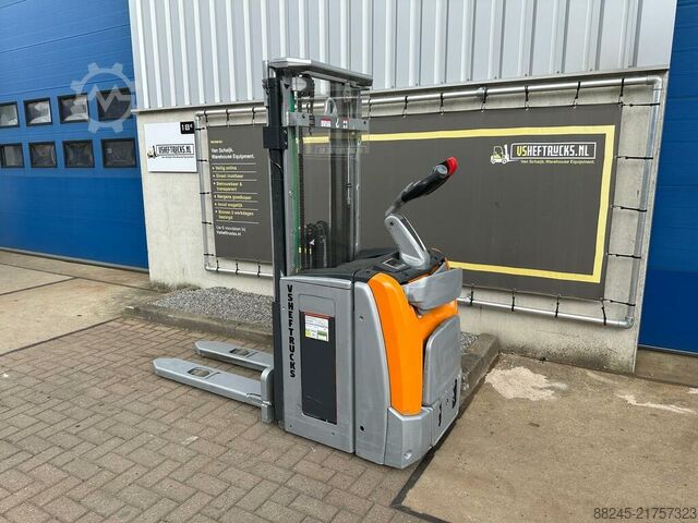 Still VS-22821 electric stacker, 4266mm lift height, battery from 2023. STILL EXV14