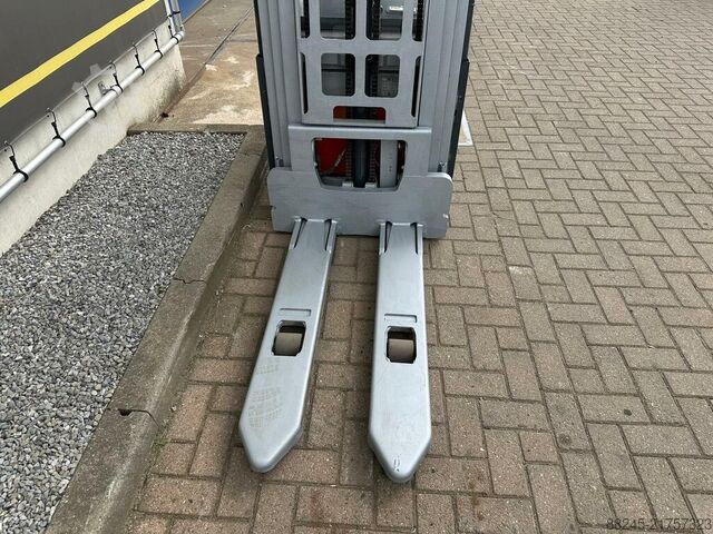 Still VS-22821 electric stacker, 4266mm lift height, battery from 2023. STILL EXV14