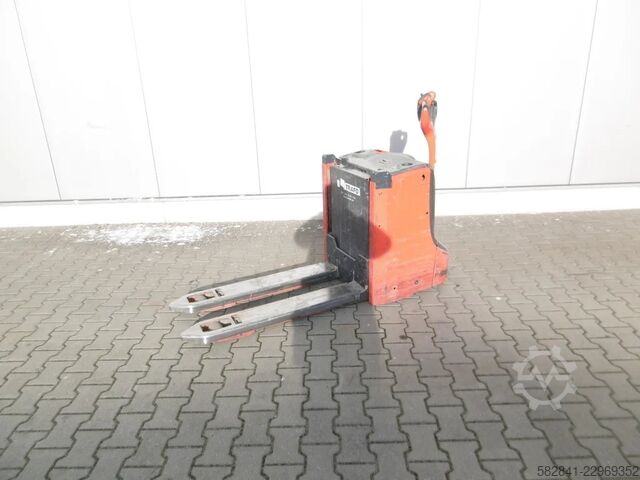 Electric low-lift pallet truck LINDE T 16 L