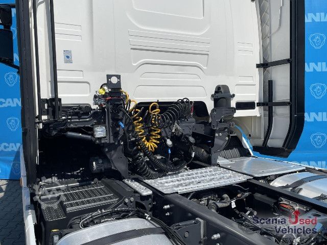 Volume tractor unit Scania R 460 A4x2EB RETARDER MEGA/VOLUME VECTO 3