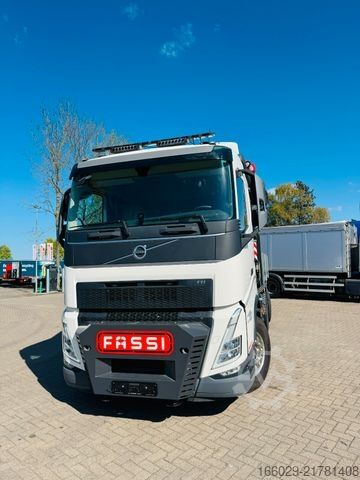 Truck mounted crane VOLVO FH500 6x2 Wechselsystem mit F545RA.2.27 L214