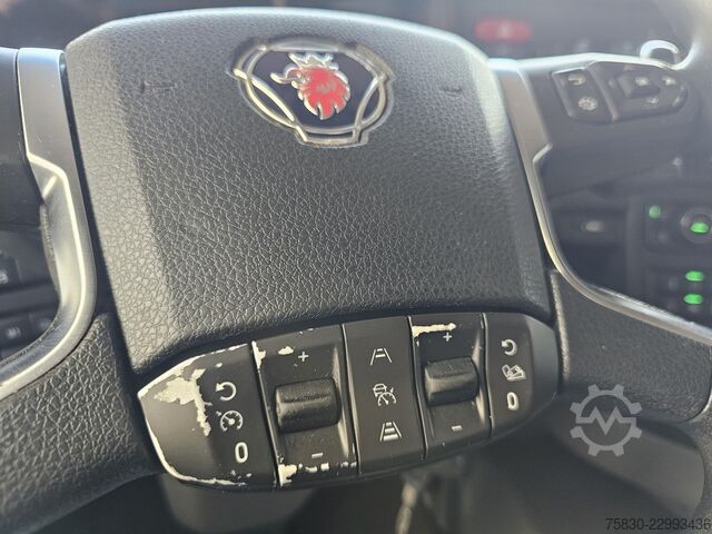 Scania R500 with HMF 19 tm crane / retarder Scania Scania R500 HMF 19 tm CRANE / KRAN / RETARDER