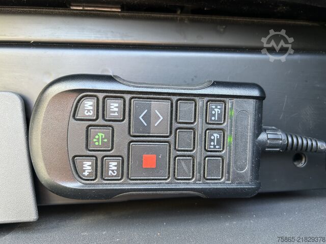Standard tractor Scania 590S V8 Highline / Retarder / Leder / Vol Lucht...