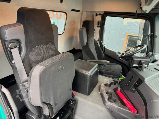 Tipper truck MERCEDES-BENZ Arocs 3351 6x6 Kipper Bordmatic Meiller