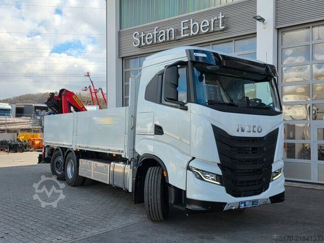 Platform trailer Iveco X-Way AD280X49Y Palfinger PK 19.001 SLD5 Funk