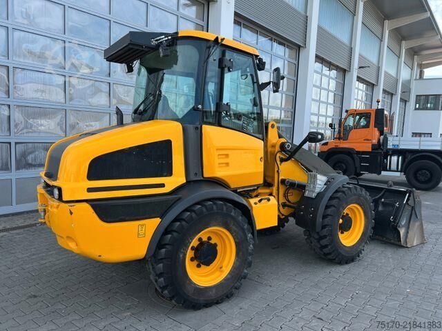 Loader JCB 409 SV / nur 2.496h / Klima Klappschaufel Gabel