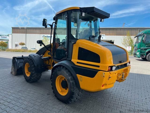 Loader JCB 409 SV / nur 2.496h / Klima Klappschaufel Gabel