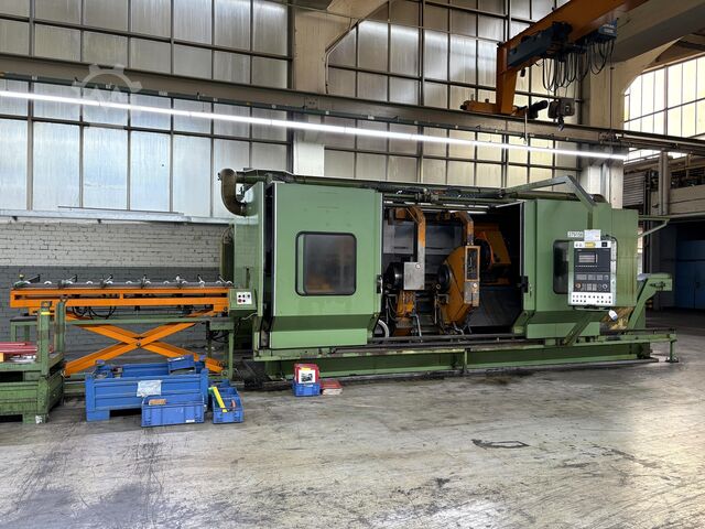 Centrally driven lathe Magdeburg CNC 604 MV