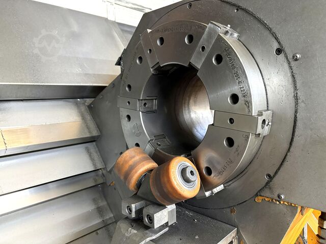 Centrally driven lathe Magdeburg CNC 604 MV