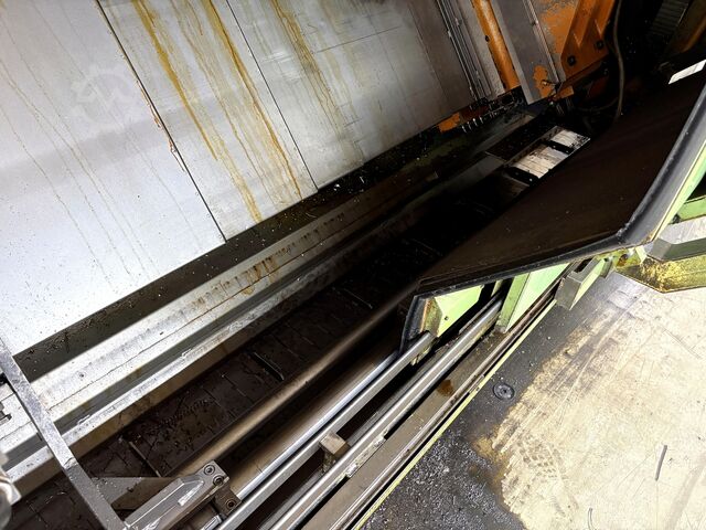 Centrally driven lathe Magdeburg CNC 604 MV