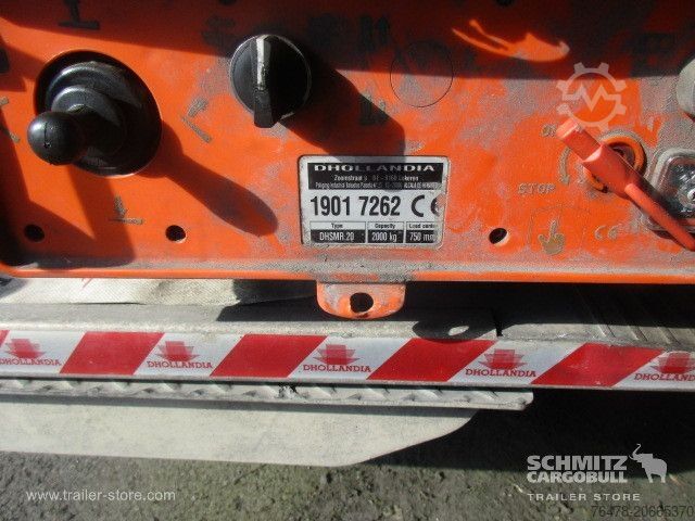 Open semitrailer with tarp Schmitz Cargobull Curtainsider Standard Taillift