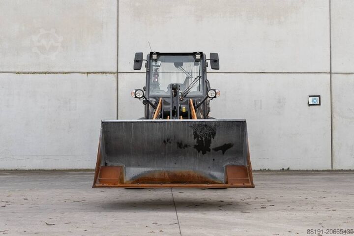 Wheel loader CASE 321 F