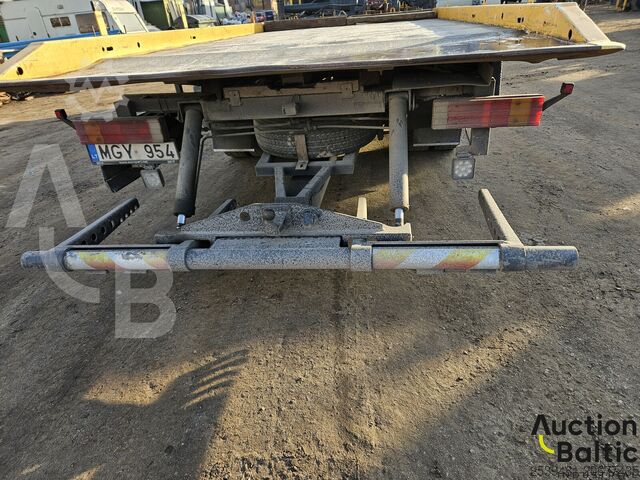 Tipper Mercedes-Benz Atego 815