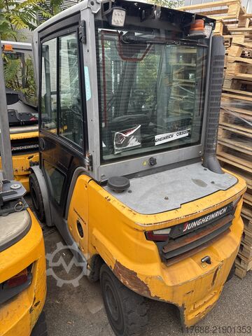 Diesel front loader Jungheinrich DFG 425s - Service Neu - nur 5016 Std.-STVO-KUBOTA
