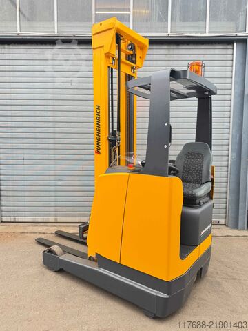 Reach truck Jungheinrich ETV 214 - Service Neu - nur 1989 Std. - 6.8m Hub